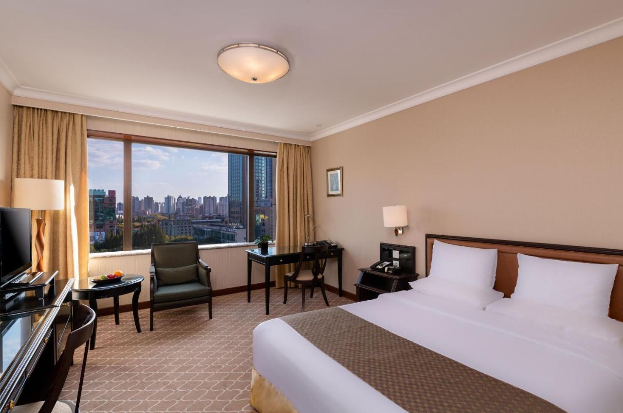 Okura Garden Hotel Шанхай Экстерьер фото