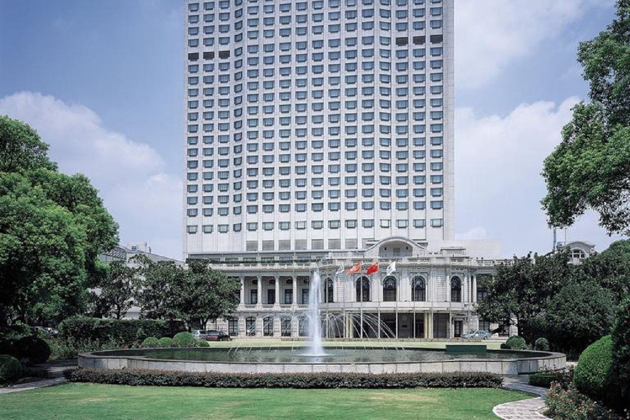 Okura Garden Hotel Шанхай Экстерьер фото